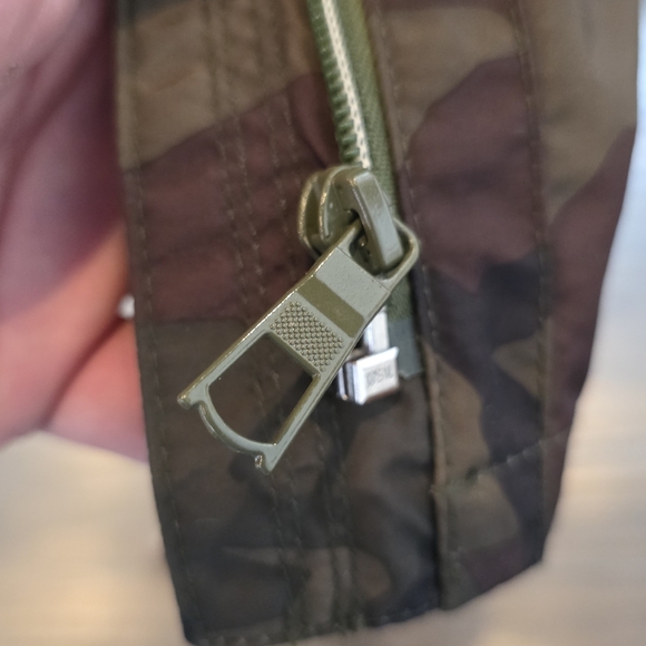 J. Crew Womens Camo Windbraker Sz L - Picture 8 of 8